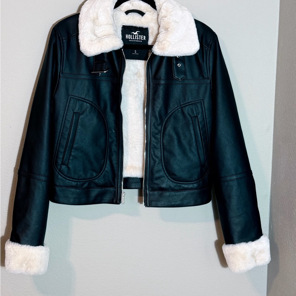 Hollister Cropped Moto Faux Leather Aviator Jacket Sherpa Lined Black Coat Small
